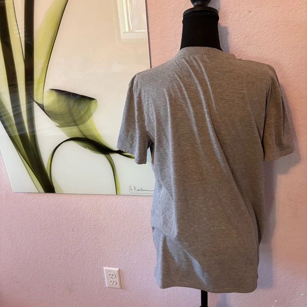 shirt size medium - Picture 4 of 5